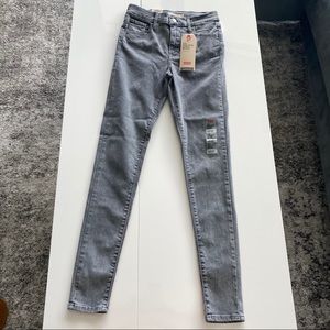 Levi’s 720 High Rise Super Skinny Jeans